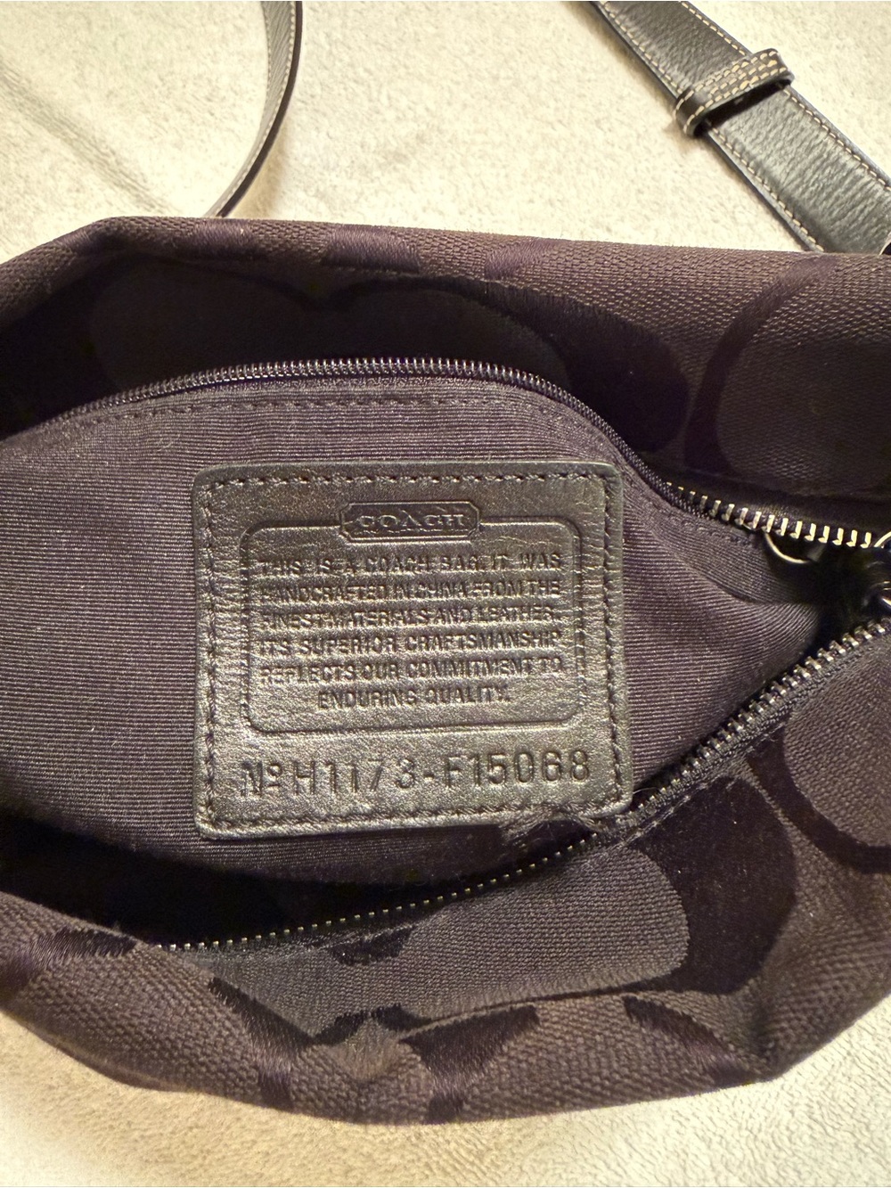 Coach Vintage F15068 Signature C Monogram Shoulder/Crossbody Bag - Picture 6 of 6